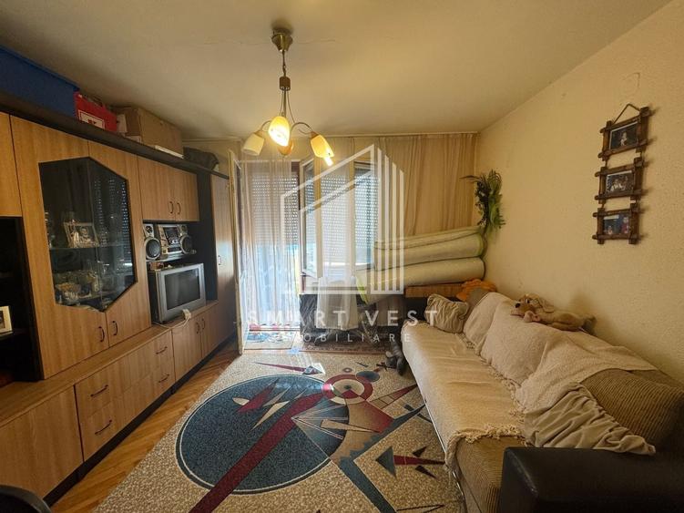 Apartament cu 2 camere decomandat, mobilat în Botizului