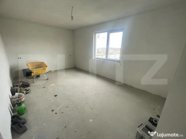 Casa individuala semifinisata, 4 camere, 10 ari teren si gar - 5