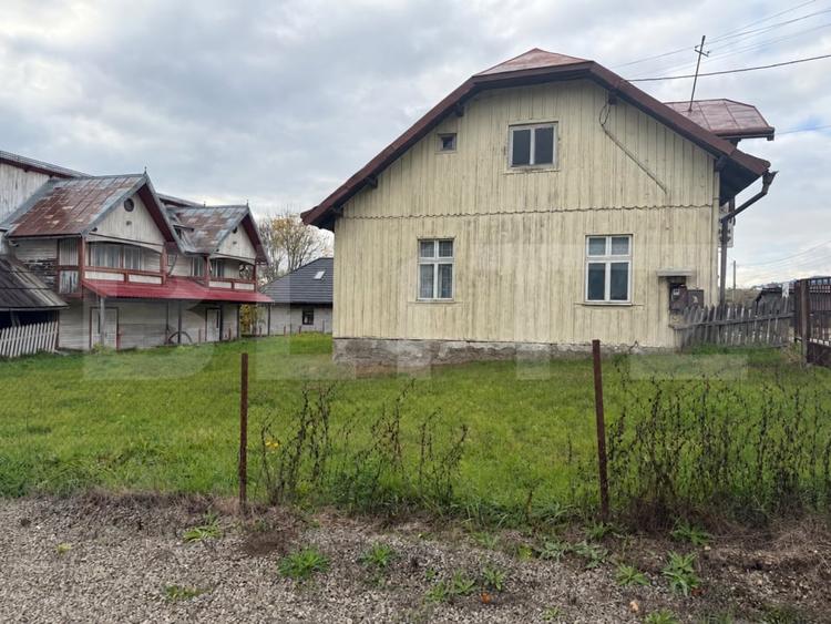 Casă individuală cu 12 camere cu Garaj în Dealu Floreni