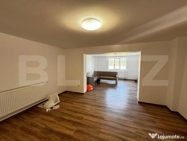 Casă cu 5 camere cu Teren 4079 Mp în Teiu