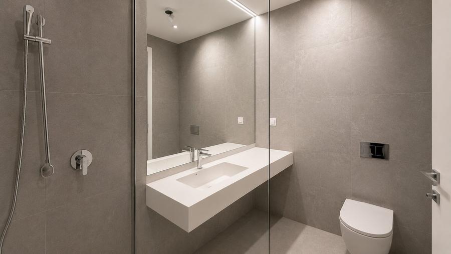 Apartament cu 4 camere în Barbu Văcărescu