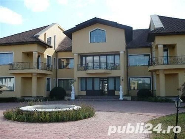 Casă cu 20 camere cu Teren 4650 Mp în Izvorani