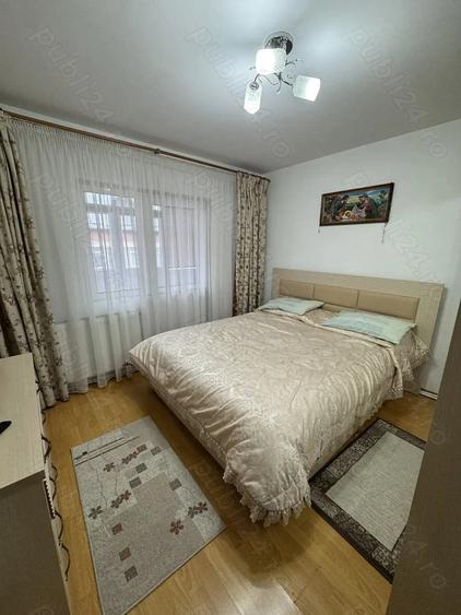 Apartament cu 3 camere decomandat în Central