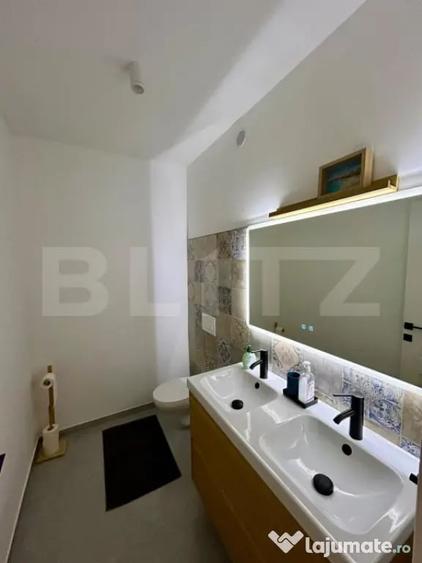 Apartament cu 3 camere semidecomandat în Gruia