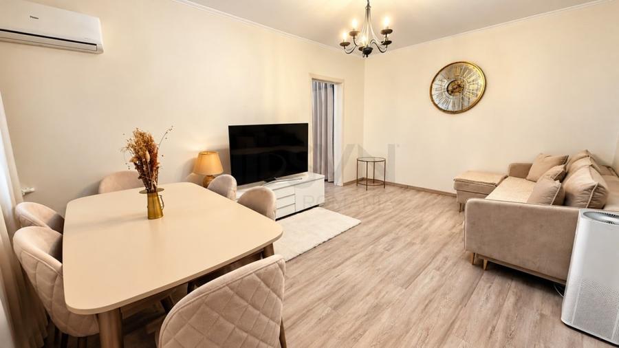 Apartament cu 2 camere semidecomandat în 1 Mai