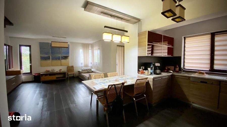 Apartament cu 3 camere în Calea Dumbrăvii