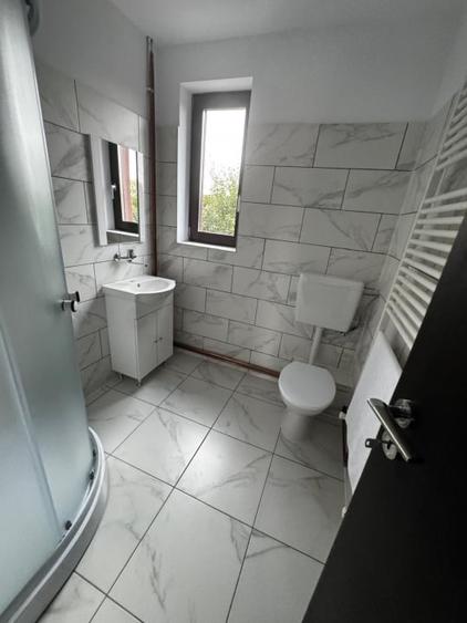 Casă individuală cu 5 camere cu Canalizare în Albert