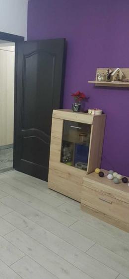 Garsonieră decomandată în Tractorul