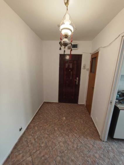 Proprietar vand apartament 3 camere la 7 minute de metrou, Emil Racovita, Piata Straduintei, liber - 4