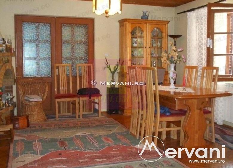 Casă cu 2 camere cu Teren 545 Mp în Central