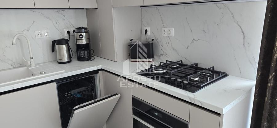 Apartament cu 3 camere semidecomandat, mobilat în Lipovei