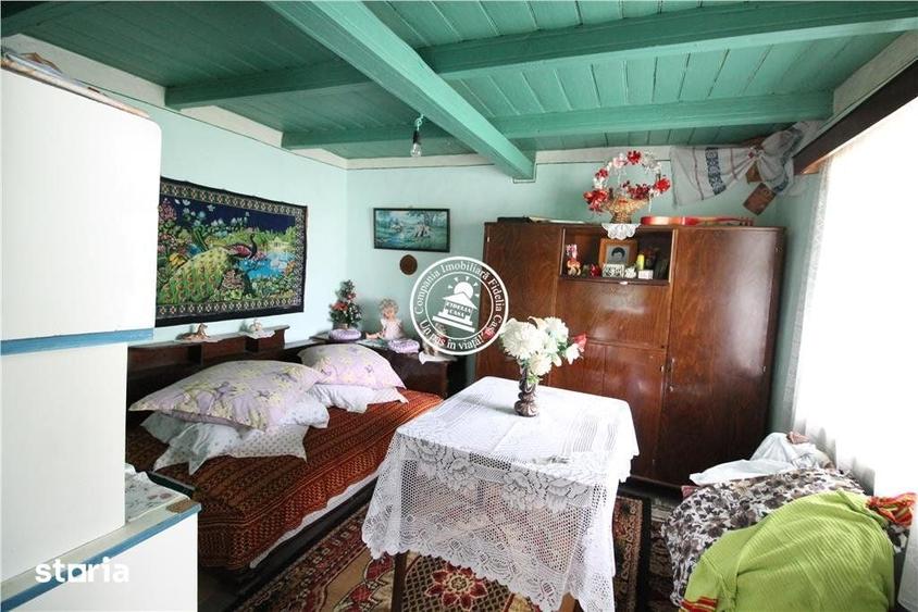 Casă cu 3 camere cu Teren 3700 Mp în Comarna