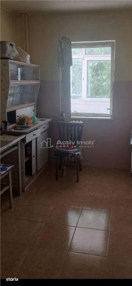 Apartament cu 2 camere decomandat în Sărari
