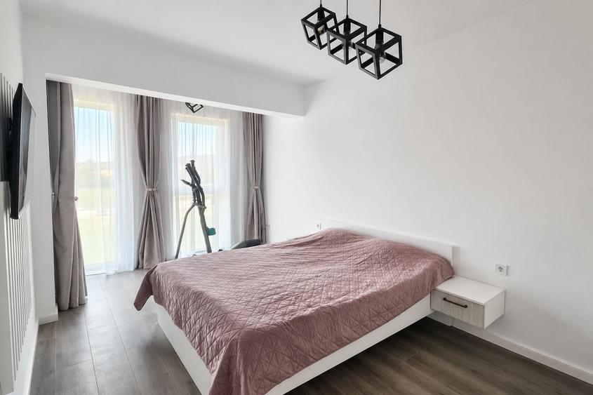 Apartament cu 2 camere semidecomandat, mobilat în Florești