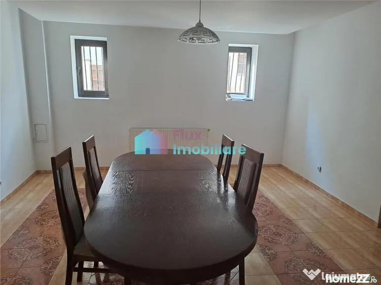 Casă cu 6 camere cu Teren 300 Mp în Burdujeni