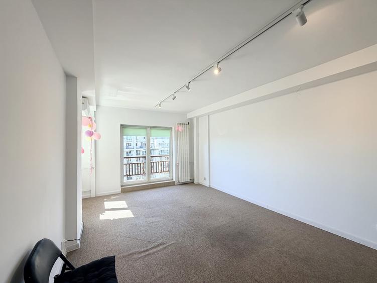 Apartament cu 4 camere decomandat în Unirii