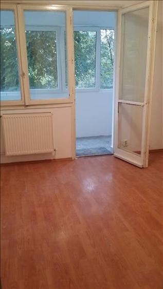 Apartament cu 3 camere decomandat în Liviu Rebreanu