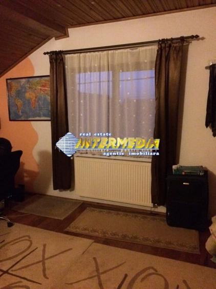Casă individuală cu 4 camere cu Canalizare în Ciugud
