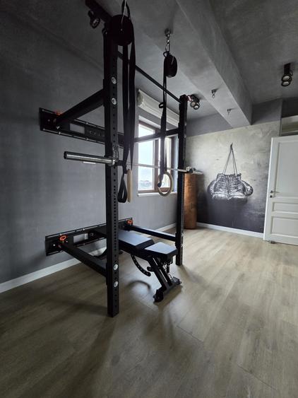 Penthouse cu 4 camere decomandat, mobilat în Centru Civic