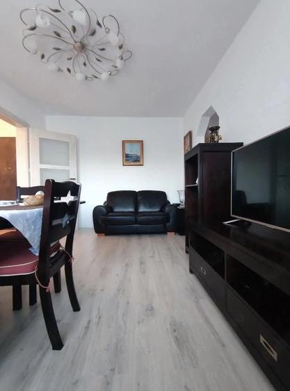 Apartament cu 3 camere decomandat în Grigorescu