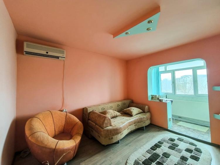 Apartament cu 3 camere decomandat, mobilat în Nord