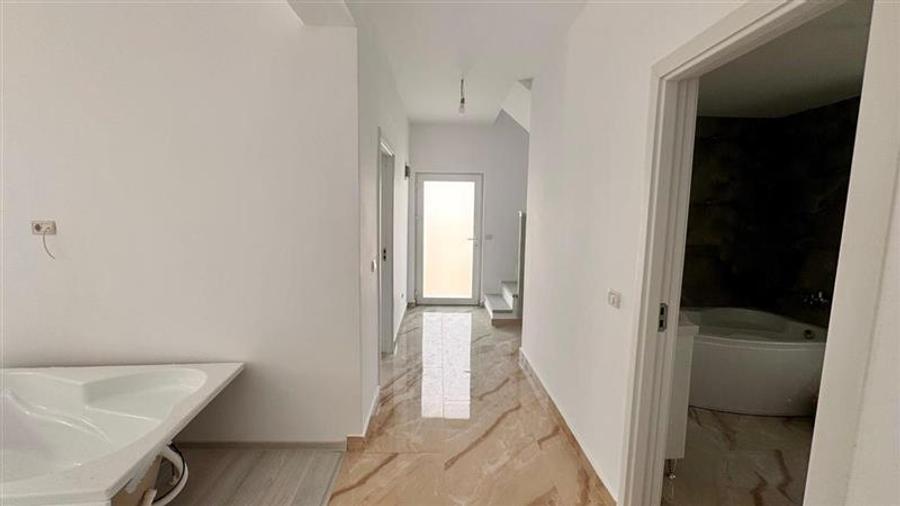 Casă individuală cu 4 camere cu Teren 600 Mp în Valea Lupului