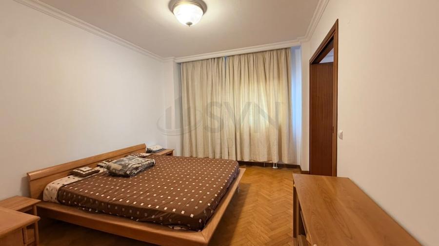 Apartament cu 3 camere semidecomandat, mobilat în Kiseleff