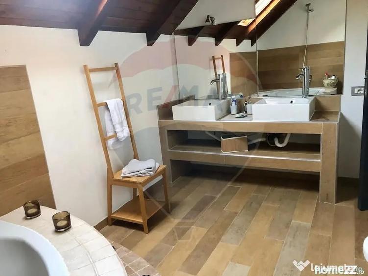 Casă cu 5 camere cu Teren 700 Mp în Tăuții de Sus