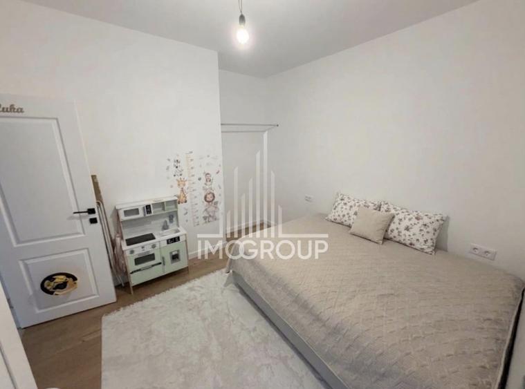 Apartament cu 3 camere decomandat, mobilat în Florești