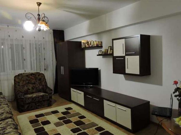 Apartament cu 3 camere decomandat în Burdujeni