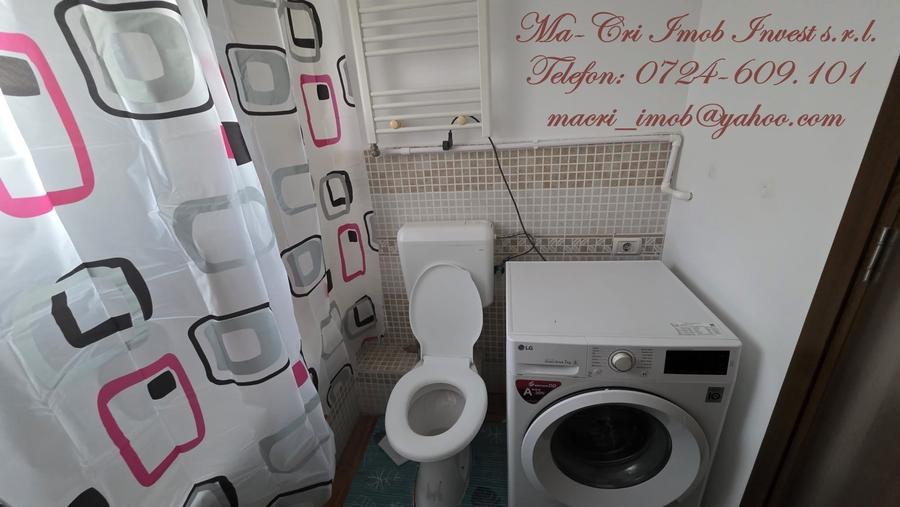 Apartament cu 3 camere semidecomandat în Central