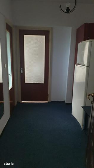 Garsonieră decomandată în Vitan