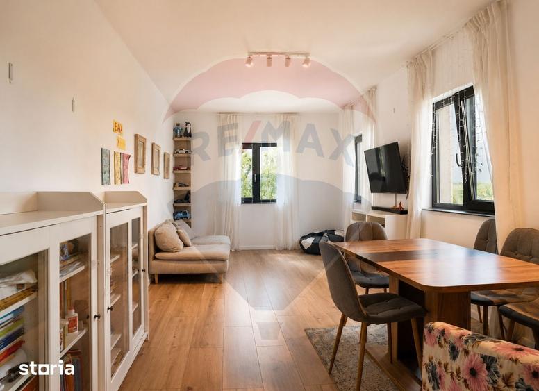 Casă cu 4 camere cu Teren 479 Mp în Rediu