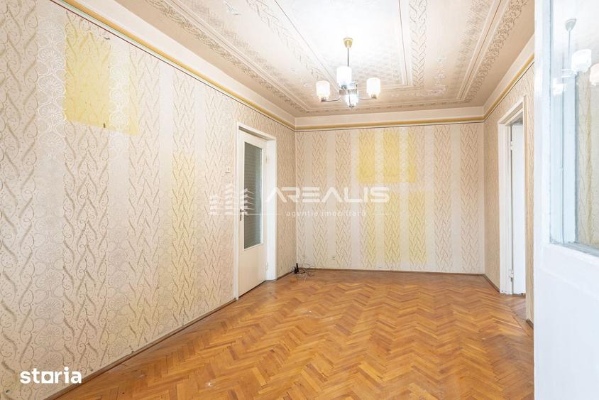 Apartament cu 3 camere semidecomandat în Aurel Vlaicu