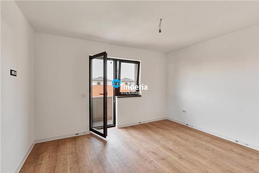 Duplex cu 4 camere cu Canalizare în Valea Ursului