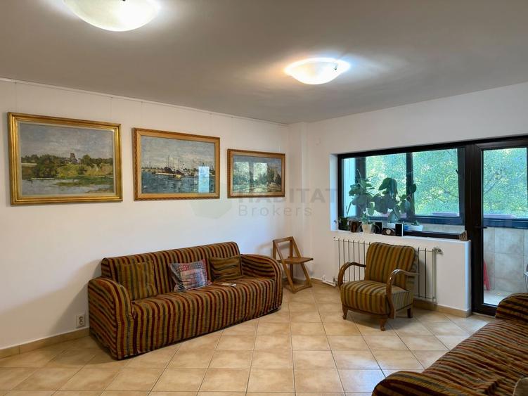 Apartament cu 4 camere decomandat, mobilat în Aviației