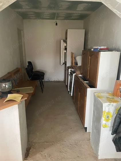 Casă cu 5 camere cu Teren 1000 Mp în Unciuc