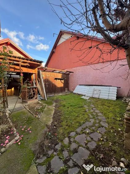 Casă cu 3 camere cu Teren 199 Mp în Central