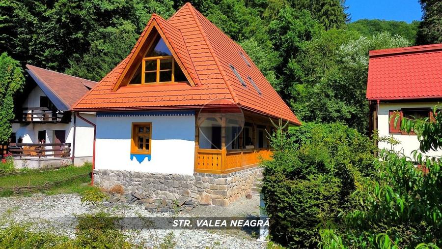 Casă individuală cu 4 camere cu Teren 242 Mp în Firiza
