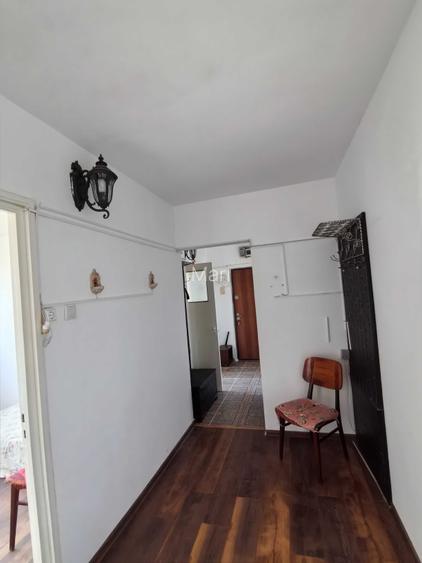 Vand apartament 3 camere