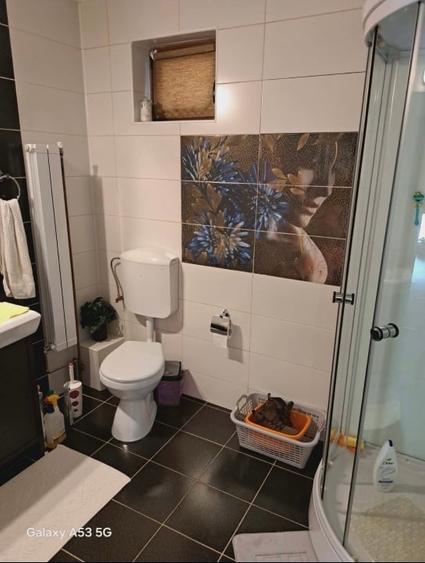Casă individuală cu 5 camere cu Canalizare în Central