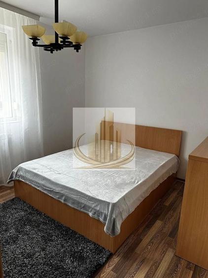 Apartament cu 3 camere semidecomandat, mobilat în Lipovei