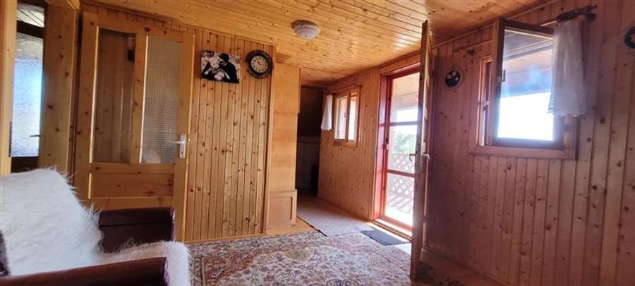 Casă individuală cu 4 camere cu Teren 2156 Mp în Exterior Sud