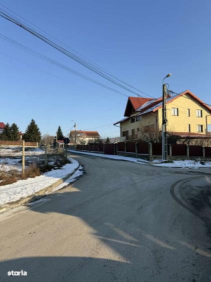 Teren de 814 mp, în Bucium