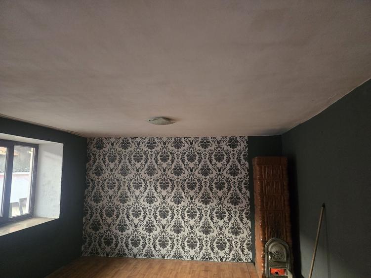 Casă cu 4 camere cu Teren 1000 Mp în Ciclova Română