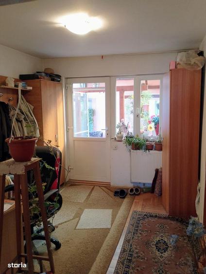 Casă cu 6 camere cu Teren 570 Mp în Ghirodei