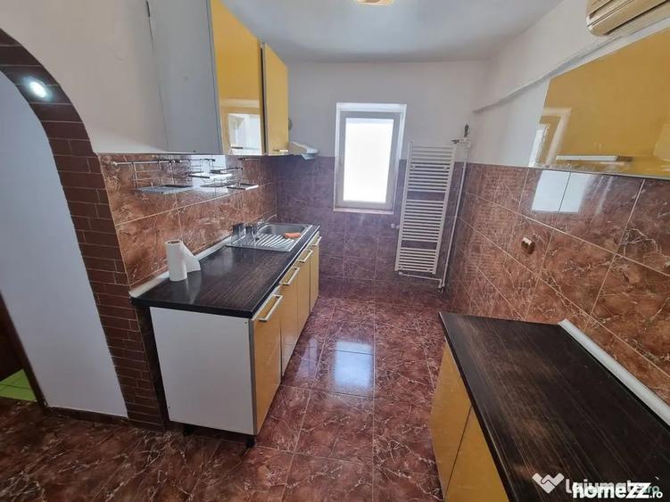 Apartament cu 2 camere decomandat în Abator