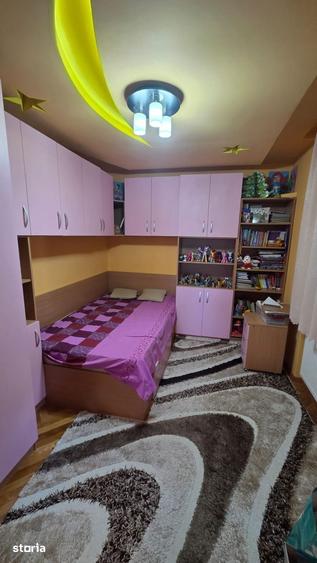 Apartament cu 3 camere decomandat în Burdea