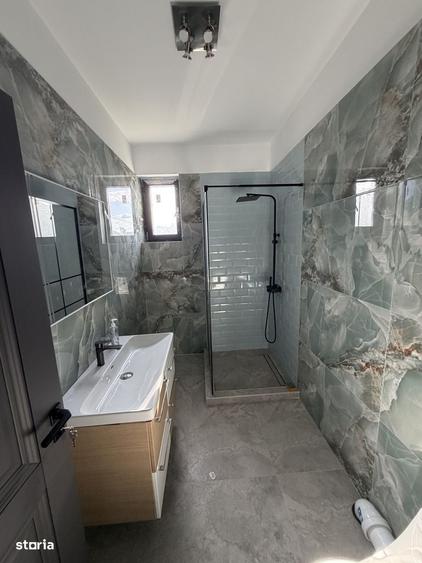 Casă cu 4 camere cu Teren 705 Mp în Central