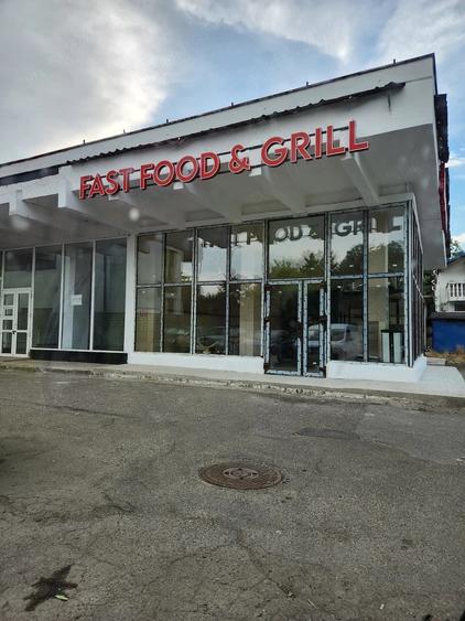 Spațiu comercial, de 75 mp, în Cornișa